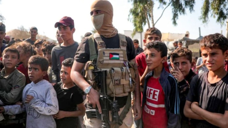 হামাসকে সশস্ত্র দেখতে চায় ৭০ শতাংশ ফিলিস্তিনি :  জরিপ