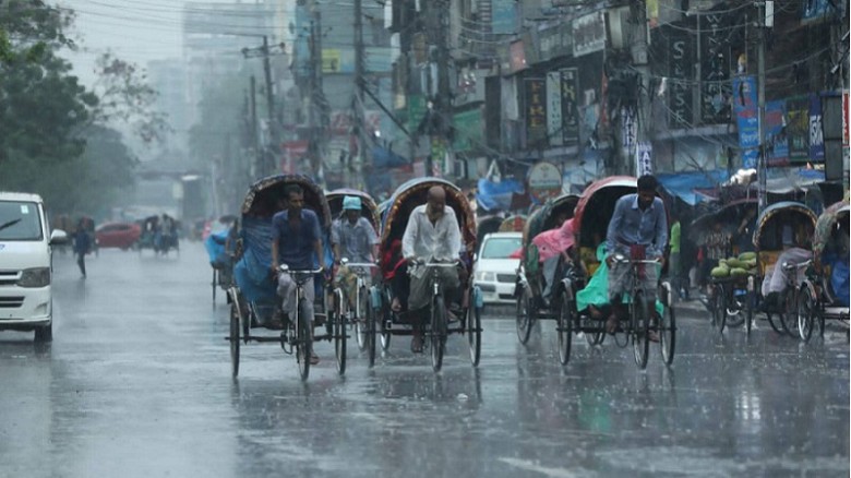 ৬ ঘণ্টায় ৩২ মিলিমিটার বৃষ্টি, রাতে কমতে পারে তাপমাত্রা