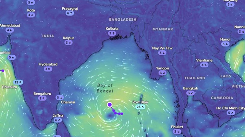 ধেয়ে আসছে ঘূর্ণিঝড় ‘মন্থা’, আঘাত হানতে পারে যেসব অঞ্চলে