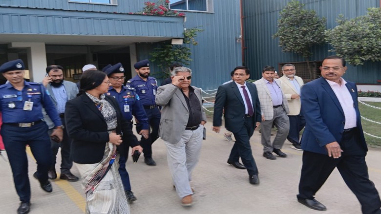 আমাদের অনেক চ্যালেঞ্জ ছিল : বন্দরে নৌ পরিবহন উপদেষ...