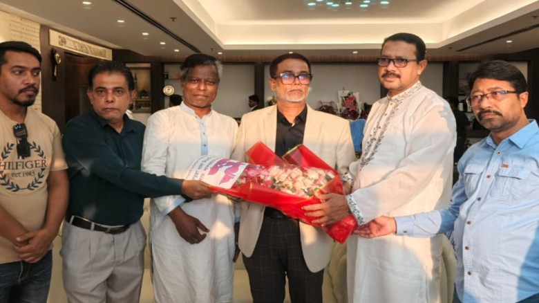 নাসিক প্রশাসক সাখাওয়াতকে শহিদুল ইসলাম ট