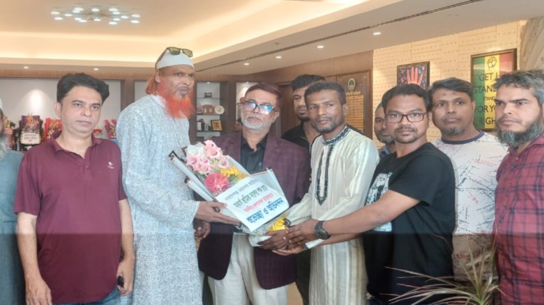 নাসিক প্রশাসক অ্যাড. সাখাওয়াতকে কাউসারের