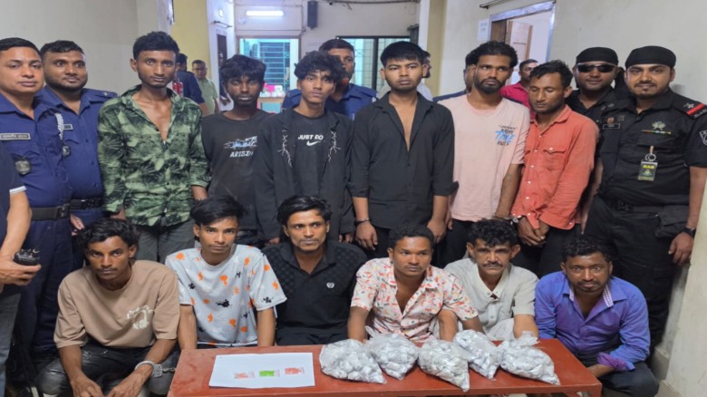 ফতুল্লা থানা পুলিশ ও র‍্যাবের যৌথ সাড়াশি