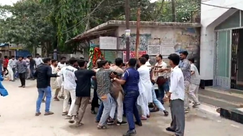 ঘাট ইজারা নিয়ে বিএনপি-এনসিপির মধ্যে কয়েক