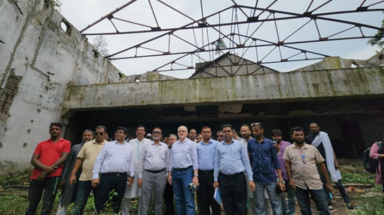 শহীদ জিয়া হল পরিদর্শনে জাইকার টিম লিডার 