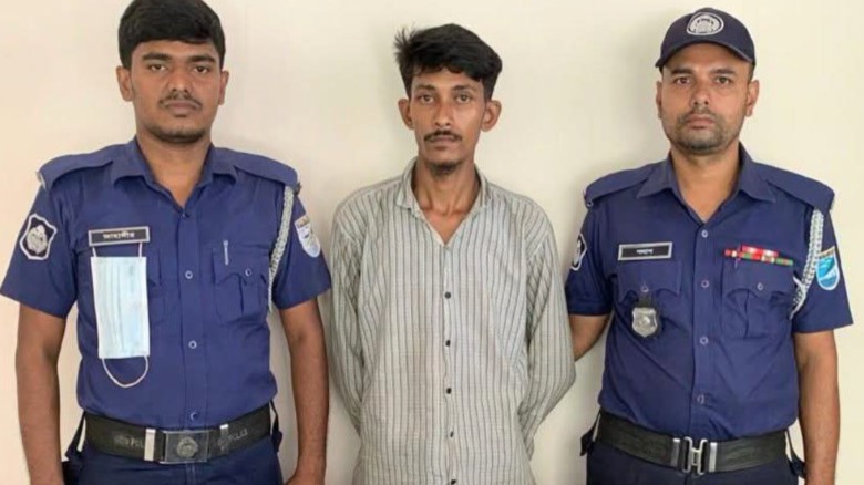 ফতুল্লায় ৩৬ বোতল 'এসকাফ' সিরাপসহ একাধিক