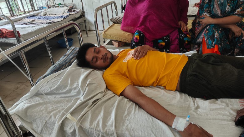 নবীগঞ্জ মেলায় ছাত্রদল নেতা ও বন্ধুর ওপর 