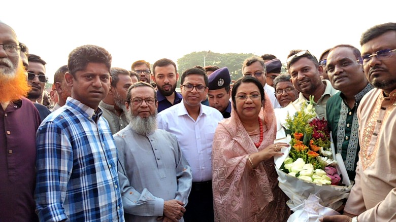 খাদ্যপণ্যের বাজারে ‘সিন্ডিকেট’ শব্দই যেন